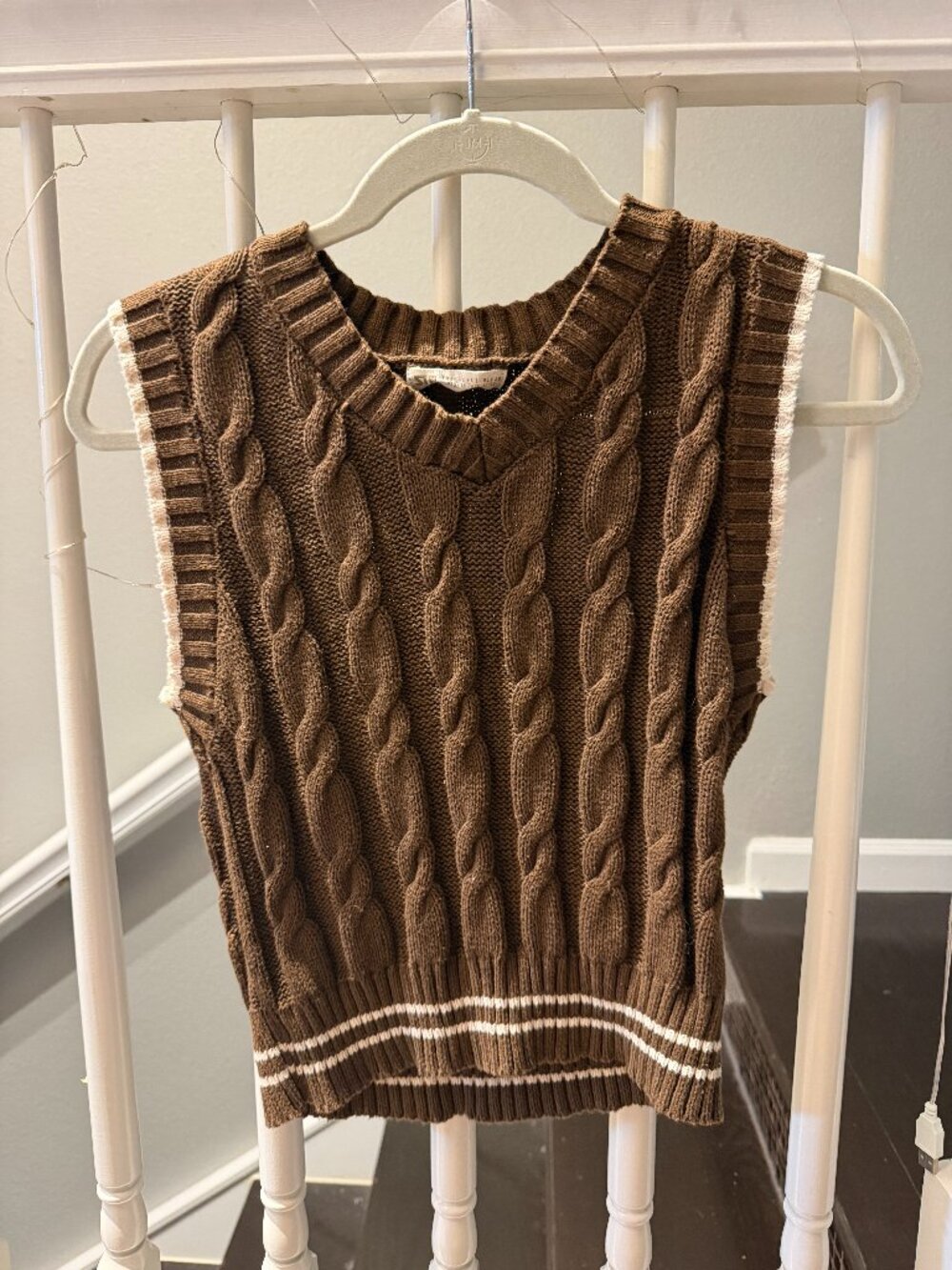 Stradivarius Brown Cable Knit Sweater Vest - L